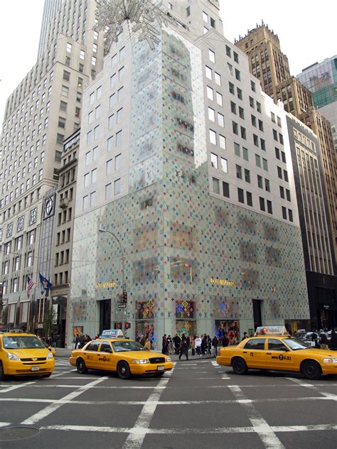 louis vuitton 5th avenue.